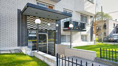 5320 Bourret Av in Montréal, QC - Building Photo - Building Photo