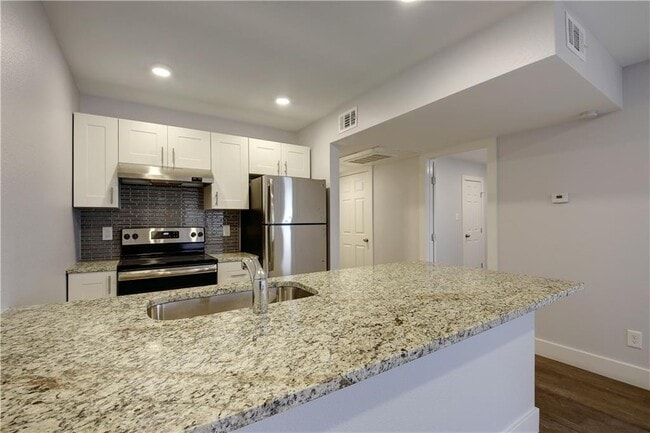 property at 909 Reinli St