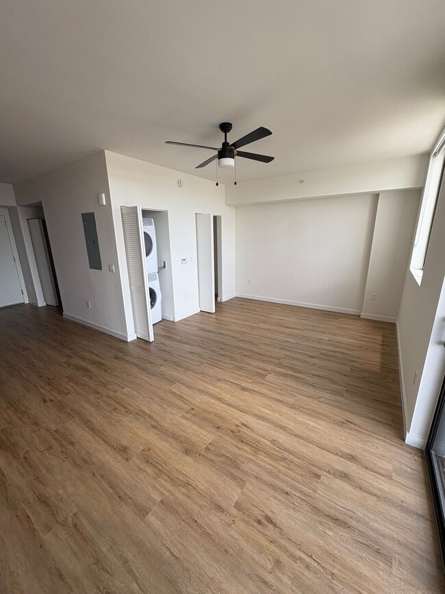 910 E 27th St, Unit S1 in Hialeah, FL - Foto de edificio - Building Photo