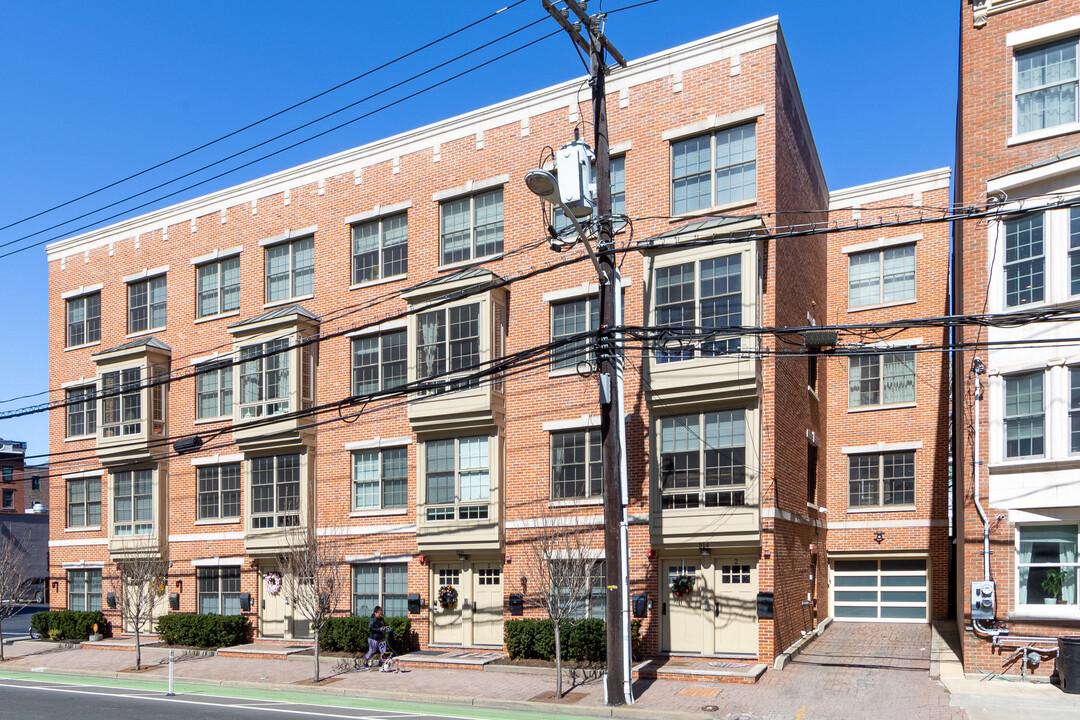 314 Grand St in Jersey City, NJ - Building Photo