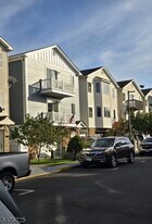 89 Sumo Village Ct in Newark, NJ - Building Photo