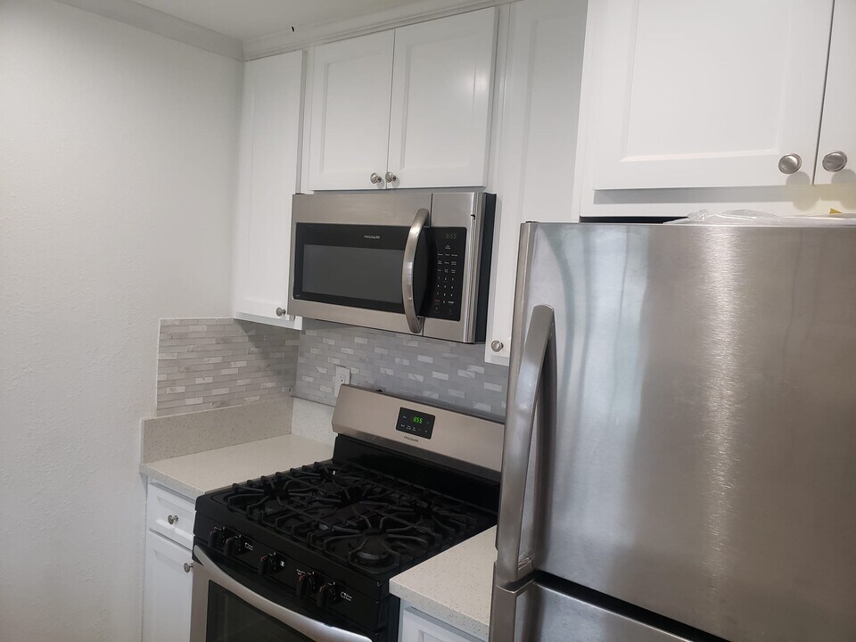 4326 W 163rd St in Lawndale, CA - Building Photo