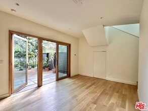 2545 Kelton Ave in Los Angeles, CA - Building Photo - Building Photo