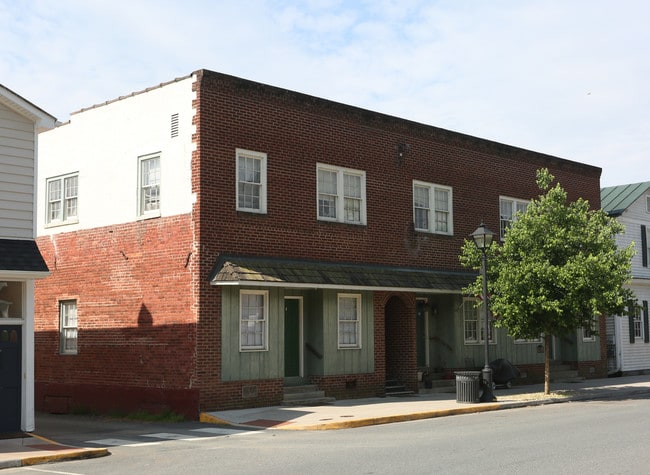 157-159 E Main St