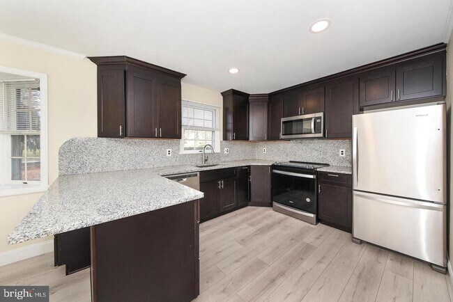 2106 Whitpain Hills in Blue Bell, PA - Building Photo - Building Photo