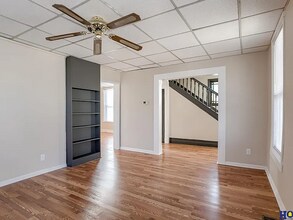 825 C St in Lincoln, NE - Foto de edificio - Building Photo