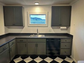 1606 Indian Creek Frontage Rd in Huntley, MT - Building Photo