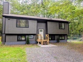 95 Meckesville Rd in Albrightsville, PA - Building Photo