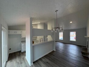 728 Fox Valley Dr in Stone Mountain, GA - Building Photo - Building Photo