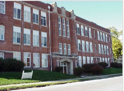 Park School Apartments in Omaha, NE - Building Photo - Building Photo