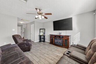 2707 Piney Lake Ct in Houston, TX - Building Photo - Building Photo