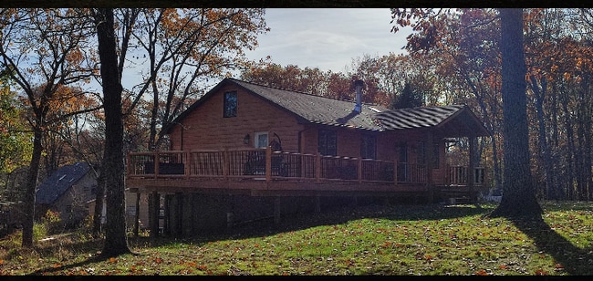 38 Roe Pl in Florida, NY - Building Photo - Building Photo