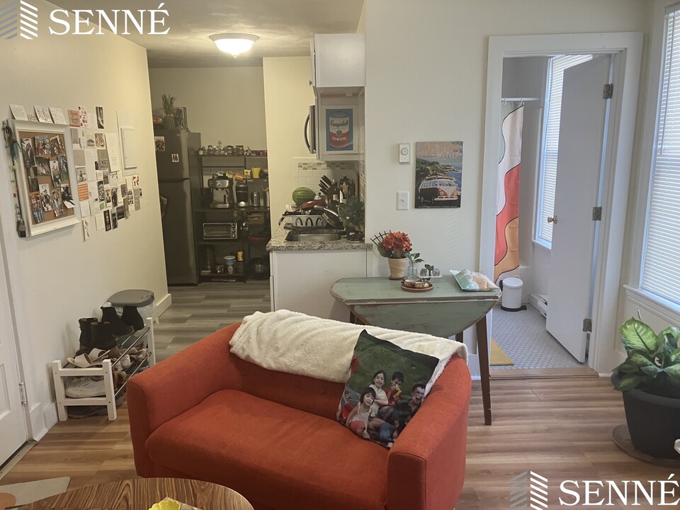 14 Garrison Ave, Unit 3 in Somerville, MA - Foto de edificio