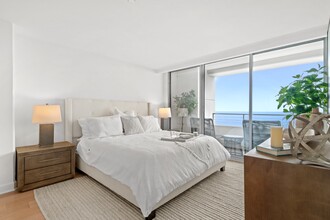 1221 Ocean Avenue in Santa Monica, CA - Building Photo - Building Photo