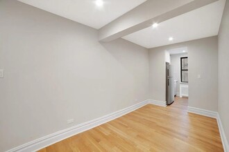 69 Bennett Ave in New York, NY - Building Photo - Building Photo