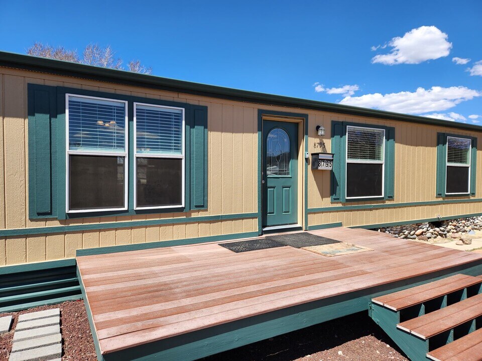 8795 Jupiter Dr in Flagstaff, AZ - Building Photo