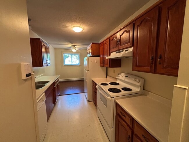 25 Ferris St in Fredericton, NB - Building Photo - Building Photo