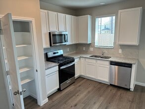 22203 Grand Majestic Dr in Houston, TX - Building Photo - Building Photo