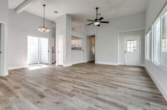 6420 Horsepen Bayou Dr in Houston, TX - Building Photo - Building Photo