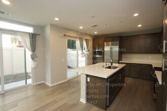 2041 N Orange Olive Rd in Orange, CA - Building Photo - Building Photo