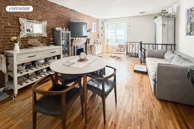 127 W 81st St in New York, NY - Building Photo - Building Photo