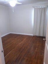 12143 Moorpark St, Unit 910 in Studio City, CA - Building Photo - Building Photo