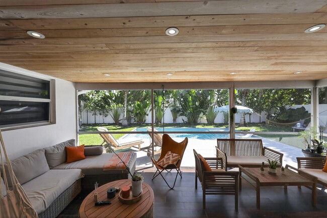 976 SW 11th St in Boca Raton, FL - Building Photo - Building Photo