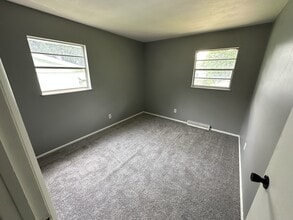 2318 W Butler St in Peoria, IL - Building Photo - Building Photo