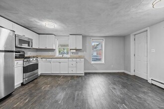 56 Central St in Peabody, MA - Building Photo - Building Photo