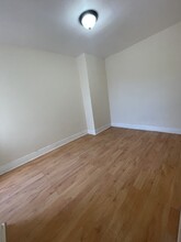 5821 N Woodstock St in Philadelphia, PA - Building Photo - Building Photo