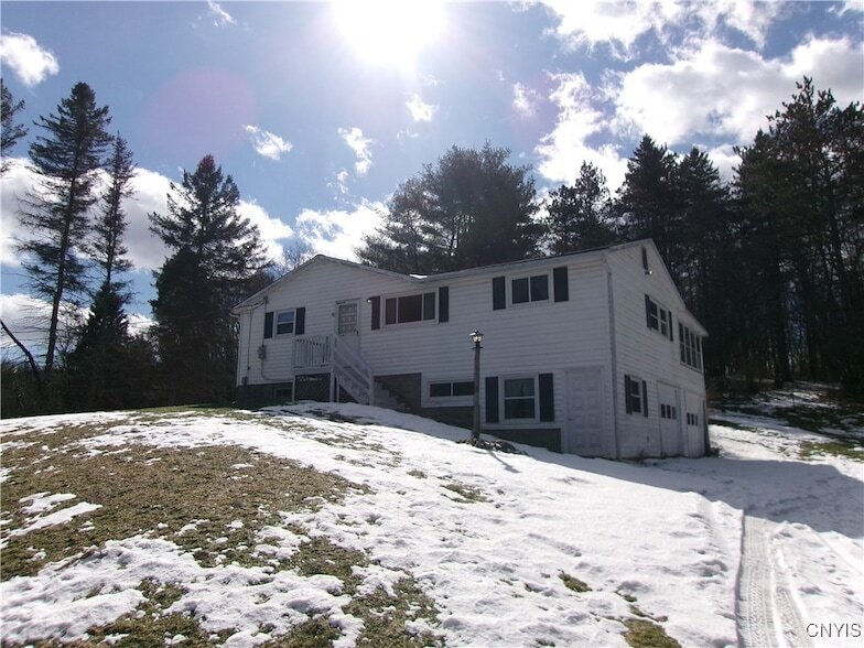 3225 Gracie Rd, Unit 1125 in Cortland, NY - Building Photo