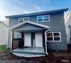 305 Holliman St in La Fayette, GA - Building Photo - Building Photo