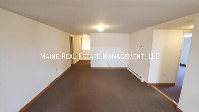 21 Wilson St in Skowhegan, ME - Building Photo - Building Photo