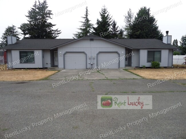 13204-13206 4 Ave Ct E