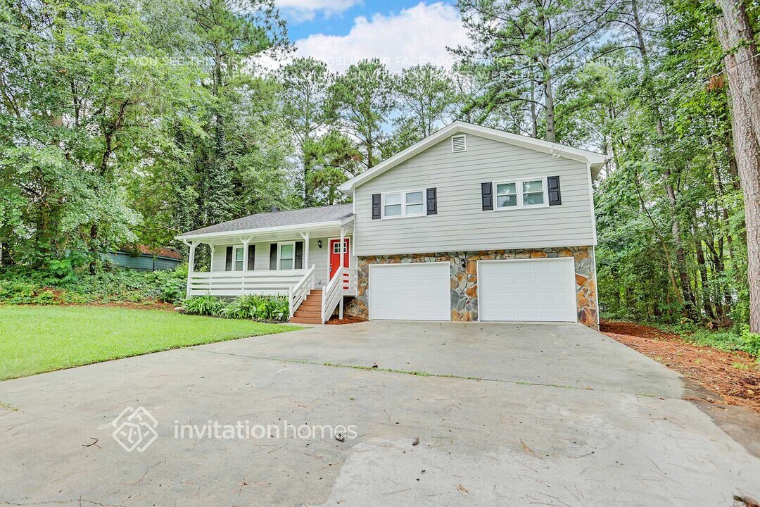 1202 Granite Ln in Loganville, GA - Building Photo