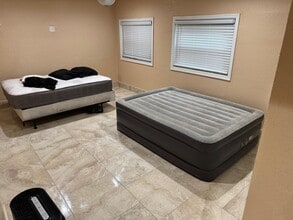 816 Greenbriar Dr in Lake Park, FL - Building Photo - Building Photo