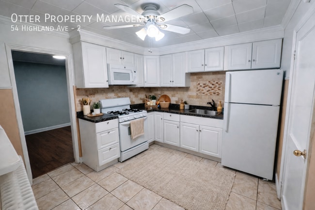 54 Highland Ave in Bala Cynwyd, PA - Building Photo - Building Photo