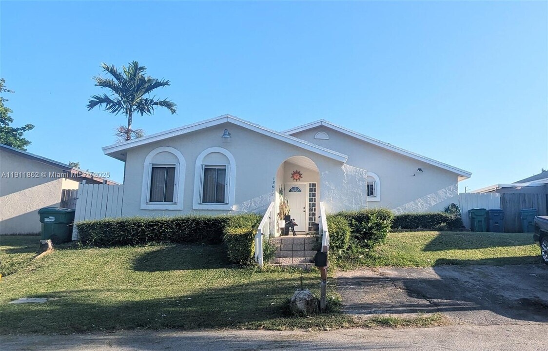 13612 SW 287th Ln in Homestead, FL - Building Photo