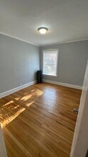 2212 E 70th St in Chicago, IL - Building Photo - Building Photo