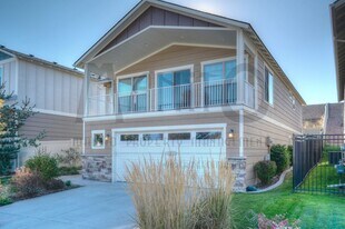 11728 E Rivercrest Dr in Spokane Valley, WA - Building Photo