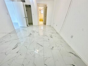 15600 NW 7th Ave in Miami, FL - Building Photo - Building Photo