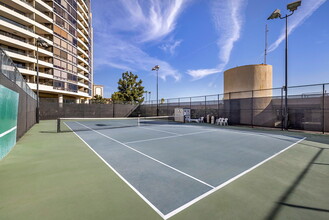 The Promenade at Marina City Club in Marina Del Rey, CA - Building Photo - Building Photo