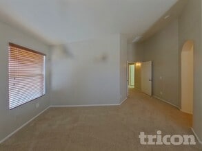 41334 W Hayden Dr in Maricopa, AZ - Foto de edificio - Building Photo