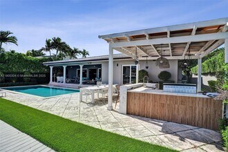 1935 NE 117th Rd in North Miami, FL - Building Photo - Building Photo