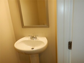 1522 Iris Walk in Jonesboro, GA - Building Photo - Building Photo