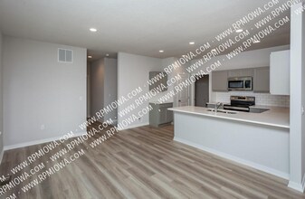 755 Linden St in Carlisle, IA - Building Photo - Building Photo