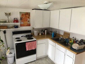 547 S Lincoln St in Bloomington, IN - Building Photo - Building Photo