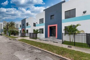 858 NW 3rd St in Miami, FL - Building Photo