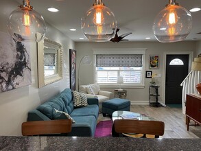 124 NE 20th Ct in Wilton Manors, FL - Building Photo - Building Photo