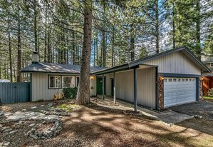 1294 Pine Valley Rd in South Lake Tahoe, CA - Building Photo